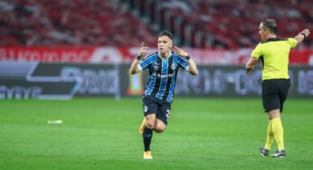 Autor do primeiro gol em Gre-Nal de Libertadores, Pepê completa 100 jogos pelo Grêmio