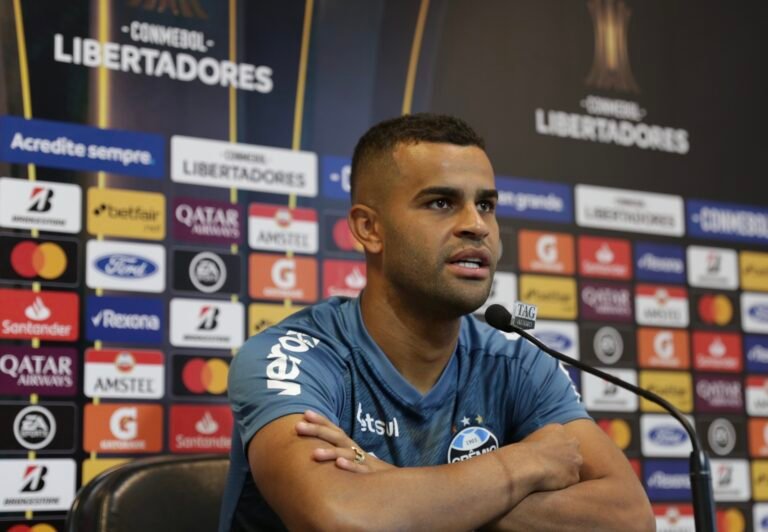 Alisson fala sobre dificuldades encontradas pelo Grêmio desde a volta do futebol