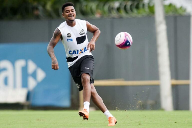 Corinthians contrata antiga promessa do Santos