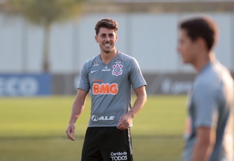 Corinthians recebe Botafogo em estreia da Neo Química Arena