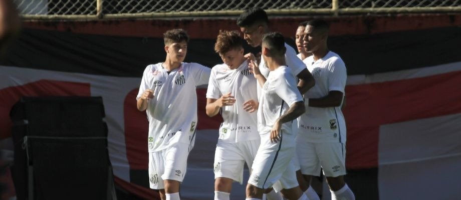 Com pênalti desperdiçado, Santos perde de 2 a 0 para Fluminense pelo Brasileirão sub-20