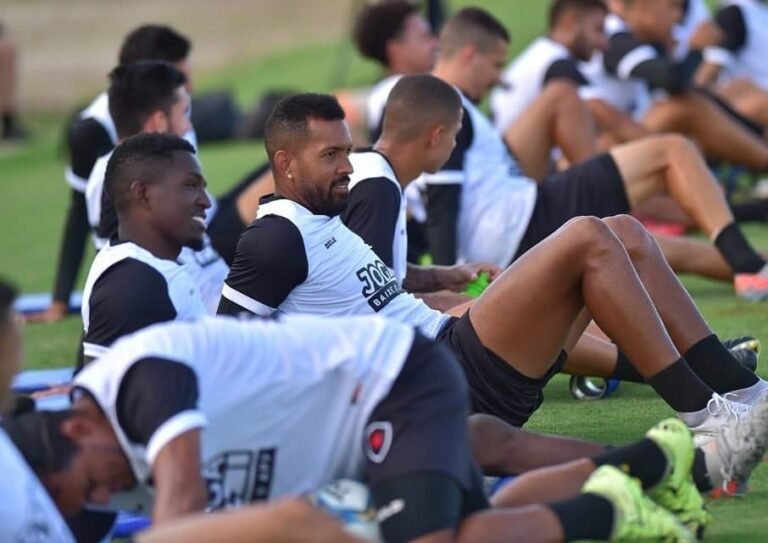 Everton Heleno quer boa sequência do Botafogo-PB na terceira divisão