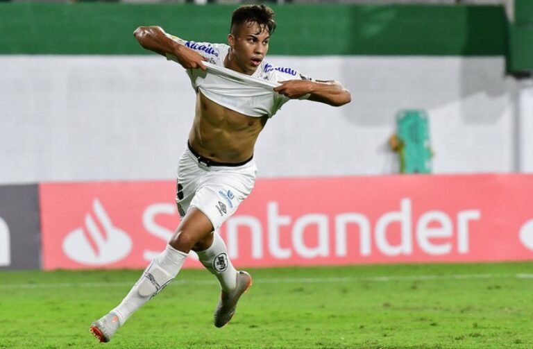 Kaio Jorge Santos FC