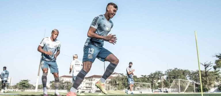 Cuca vem com mudança no ataque do Santos