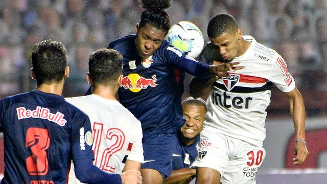 São Paulo empata em casa com o RB Bragantino e perde a chance de assumir a liderança