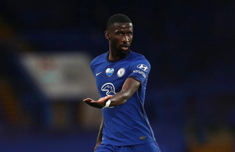 Mesmo não-relacionado para a partida contra o Liverpool, Antonio Rüdiger considera o futuro no Chelsea