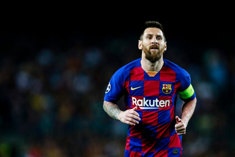 Manchester City tem dúvidas se contratará Messi