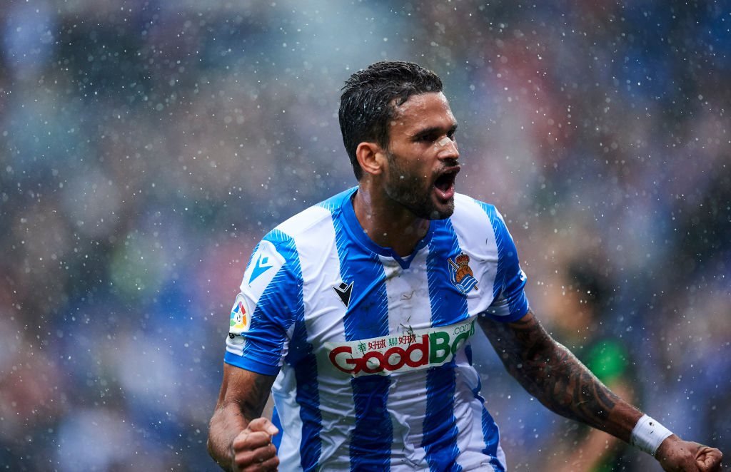Willian José é apontado como opção no Barcelona