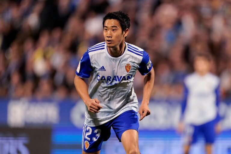 Shinji Kagawa deve rescindir com Zaragoza