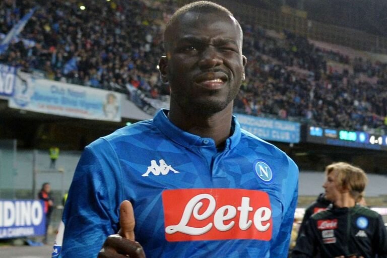 Manchester City recebe ultimato do Napoli por Koulibaly