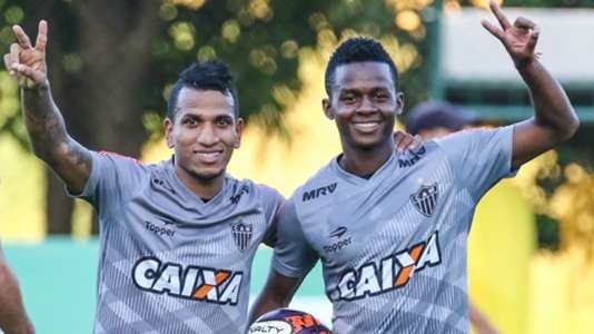 Cazares é anunciado como 12º reforço do Santos