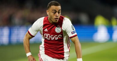 Bayern de Munique vai em busca de Sergino Dest, jogador do Ajax Bayern de Munique vai em busca de Sergino Dest, jogador do Ajax