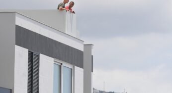 Cristiano Ronaldo teria a casa invadida por ladrão, diz site