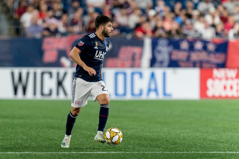 Carles Gil deseja retornar ao futebol espanhol no futuro