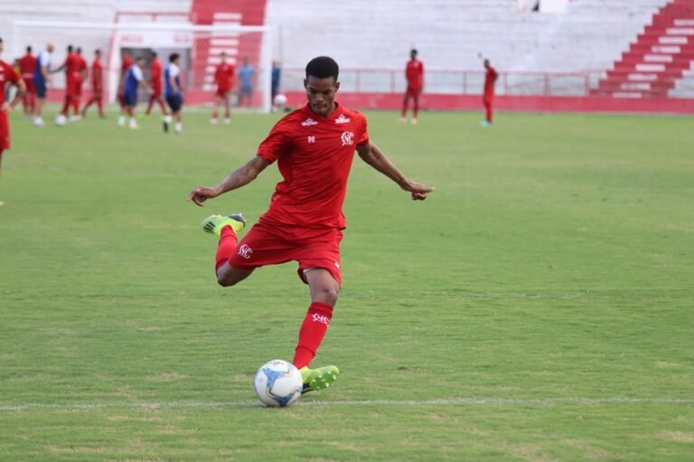 Náutico e Fluminense acertam empréstimo de Wagninho