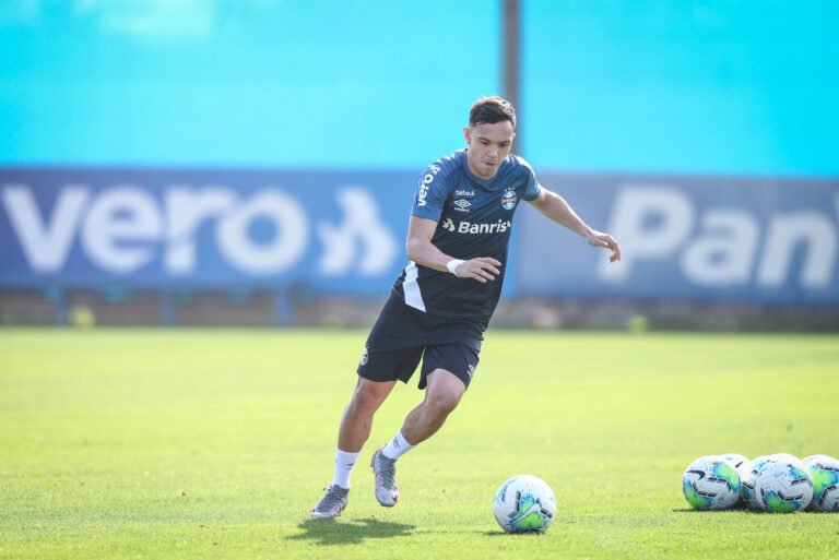 Grêmio pode ter até sete trocas no time para enfrentar o Botafogo