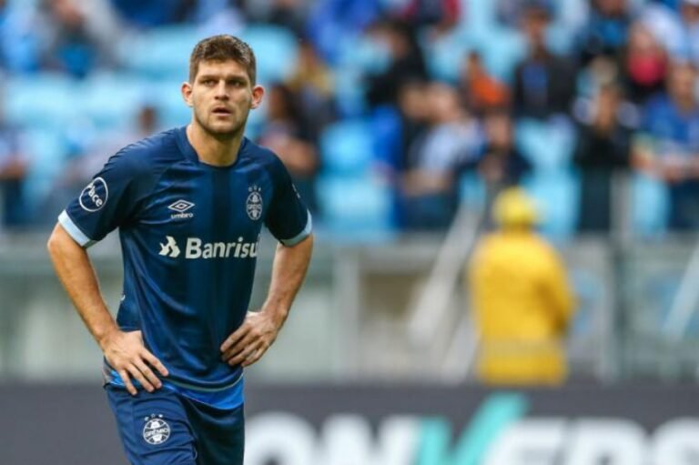 Kannemann continua fora do time contra o Botafogo