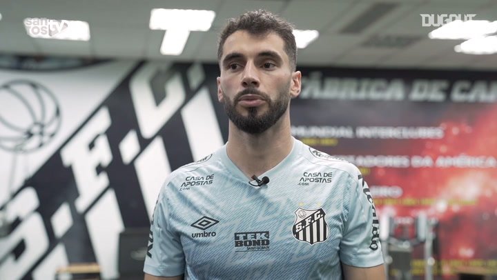 Após espera, zagueiro Laércio é anunciado pelo Santos