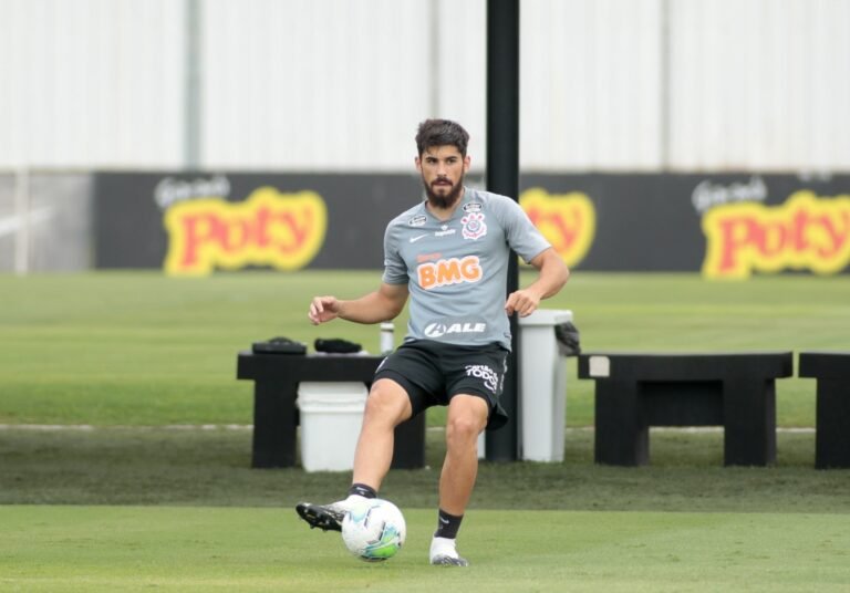 Corinthians enfrenta Ceará em disputa dos desesperados