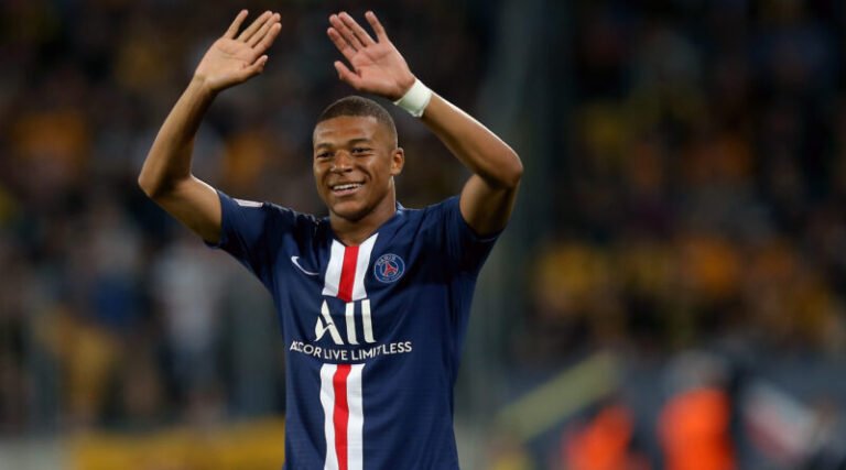 Unai Emery afirma que convenceu Mbappé a ficar no PSG: “Estava entusiasmado para jogar no Real Madrid”