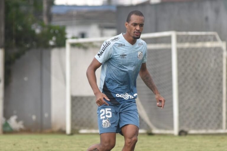 Com novas mudanças Santos recebe Defensa Y Justicia de olho na primeira colocação geral