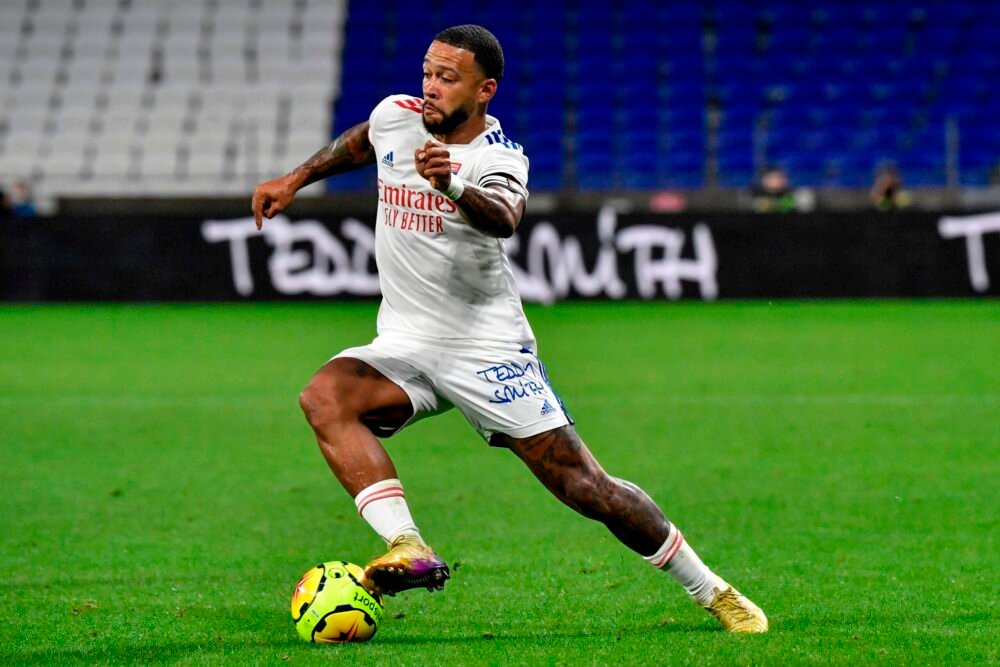 Especulado no Barcelona, Depay deixa futuro em aberto: “Daqui a pouco estamos em janeiro”