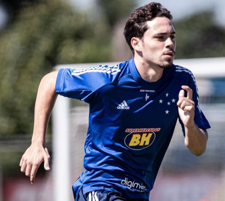 Internacional e Cruzeiro encaminham troca