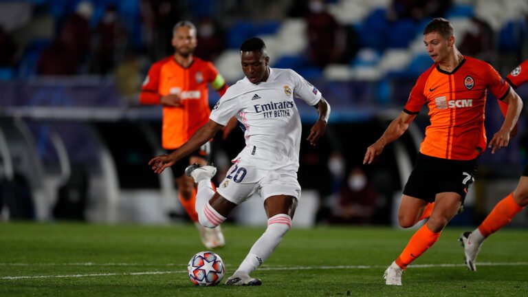 Vinicius Jr. desabafa após derrota do Real Madrid: “Jogamos mal e estamos no mesmo barco”