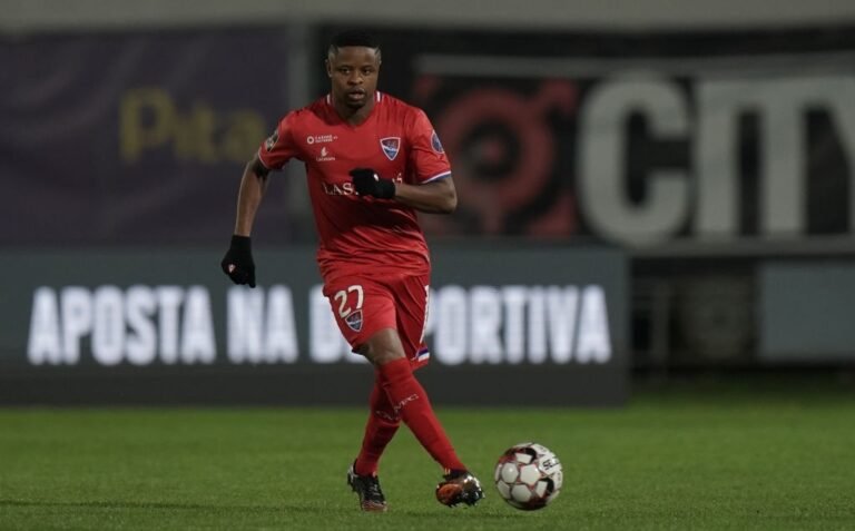 Gil Vicente contrata Baraye por empréstimo