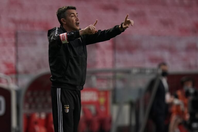 Bruno Lage é hipótese no Palmeiras