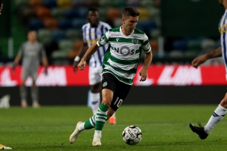 Sporting anuncia venda de Vietto