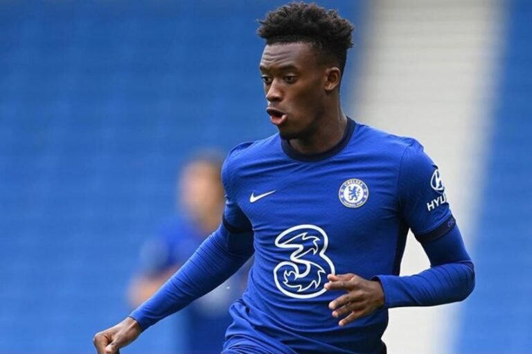 Definido: apesar do interesse do Bayern, Hudson-Odoi permanece no Chelsea