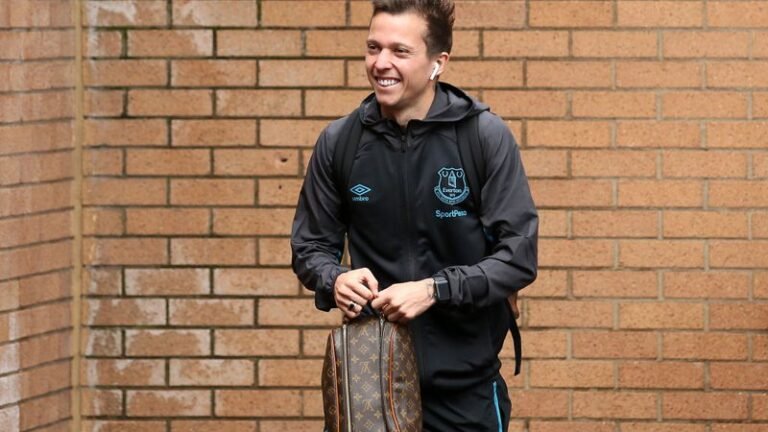 Bernard prefere seguir na Premier League, mesmo com proposta do Al Hilal