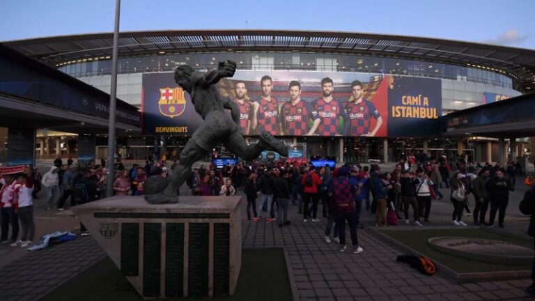 Barcelona decide fazer redução salarial e isso pode ocasionar a saída de jogadores