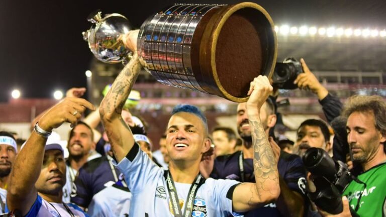 Torcida do Grêmio faz campanha em redes sociais para retorno do ídolo Luan