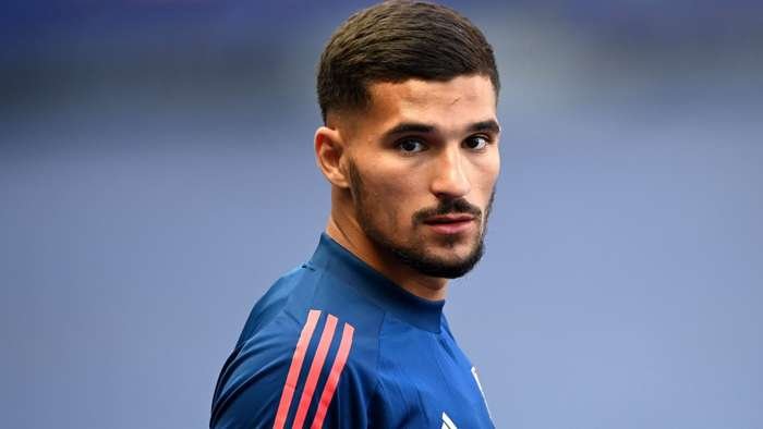 A continuidade de Aouar no Lyon anima o Real Madrid