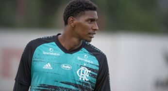 Hugo, goleiro do Flamengo, provoca rival nas redes sociais