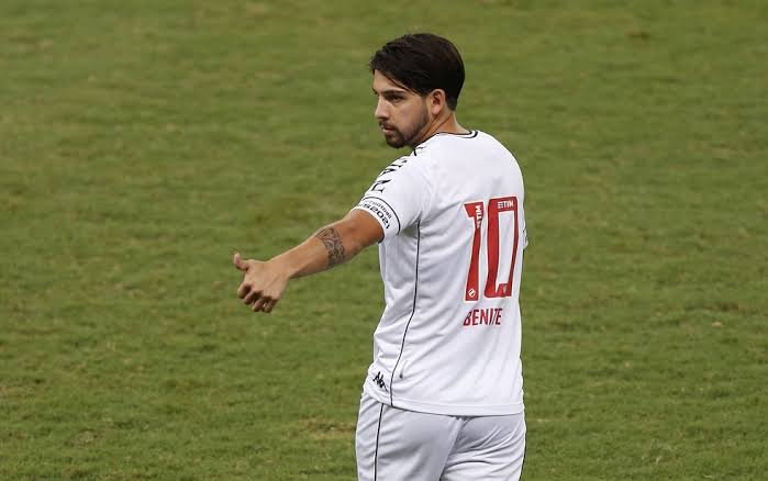 Prazo vai se afunilando para o Vasco comprar Benitez