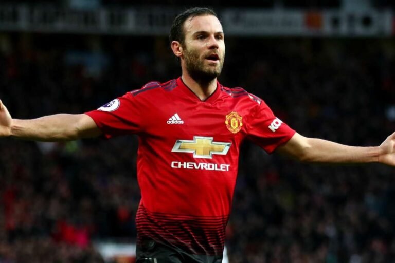 Mata rejeitou uma proposta milionária para deixar o Manchester United