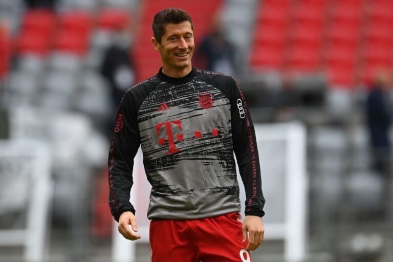 Robert Lewandowski denuncia ex-agente por chantagem; atacante está sendo acusado de desvio de dinheiro