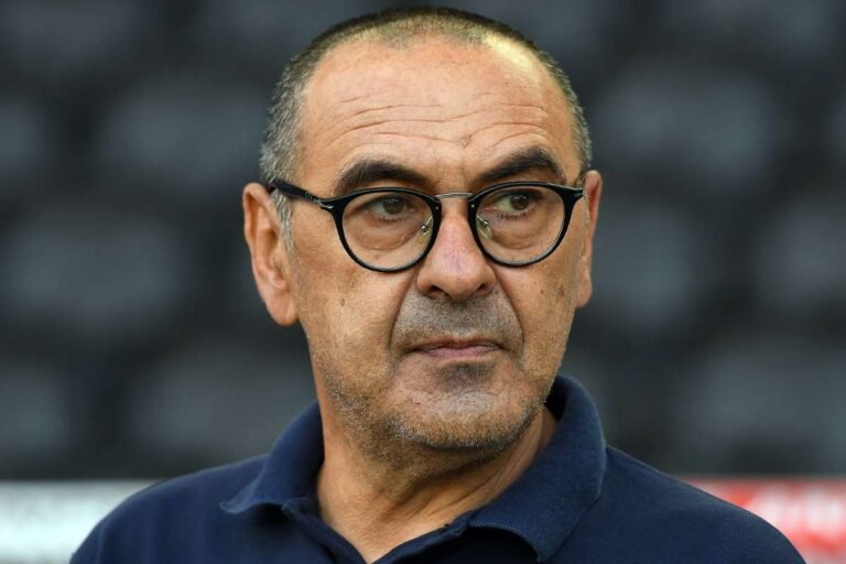 Dois clubes da Série A de olho em Maurizio Sarri