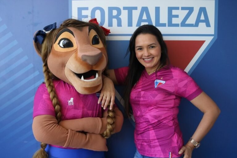 Outubro Rosa: Fortaleza lança nova mascote e camisa