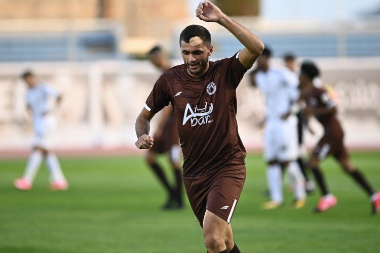 Edson Cariús comemora primeiro gol pelo seu novo clube