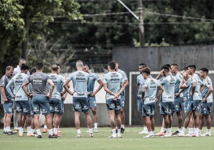 Santos viaja para Quito com desfalques importantes e novos inscritos