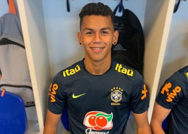 Destaque do sub-23 encaminha renovação com Grêmio após consultas de clubes do exterior