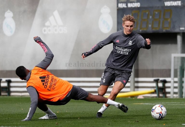 Martin Odegaard volta e será opção para o jogo contra o Valencia