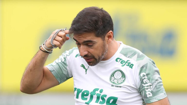 Palmeiras tem novos casos de Covid-19 e preocupa para quarta-feira