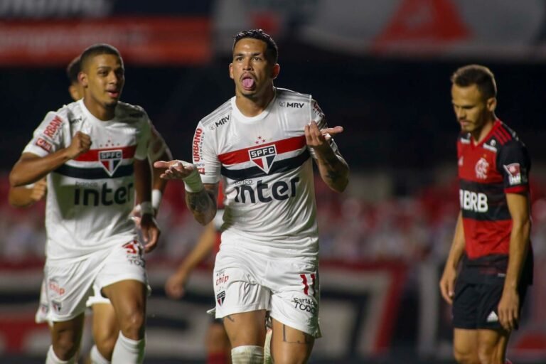 Luciano brilha e São Paulo elimina o Flamengo no Morumbi