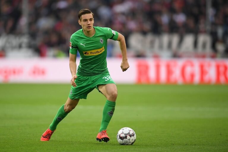 Bayern de Munique analisa contratação de jovem promessa do Borussia Mönchengladbach