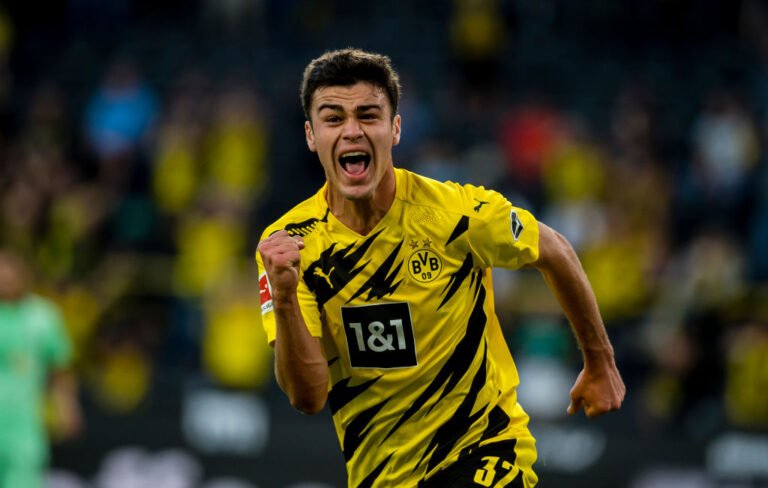 Borussia Dortmund anuncia renovação de contrato com Giovanni Reyna